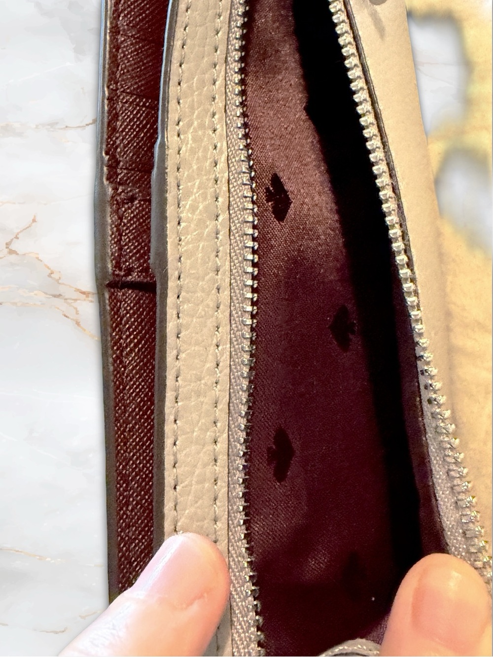 Kate Spade Grey Pebbled Large Slim Wallet with Burgundy Interor EUC with Tags - Picture 7 of 16